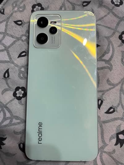 Realme C35