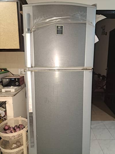 Dawlance Refrigrator full size 16 cubic feet for sale good condition