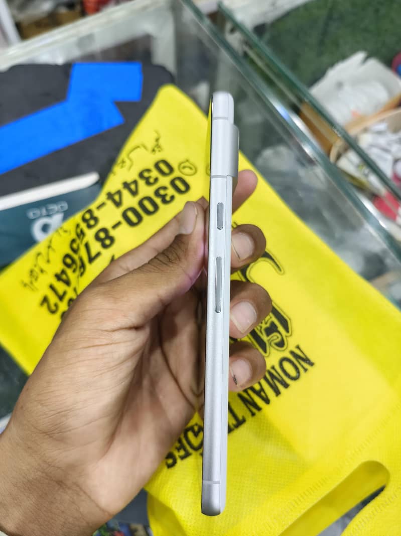 Google Pixel 7 3