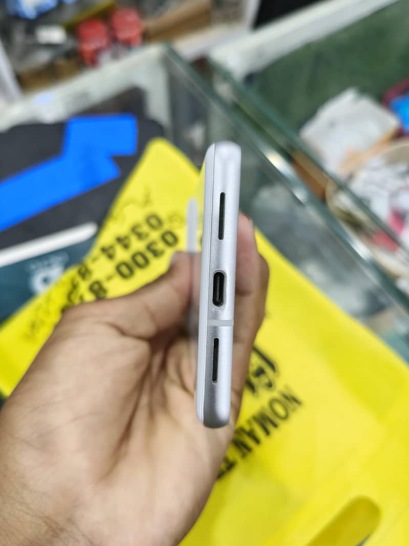 Google Pixel 7 5