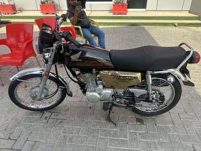 Honda 125 Selfstart 2025 model goldedition