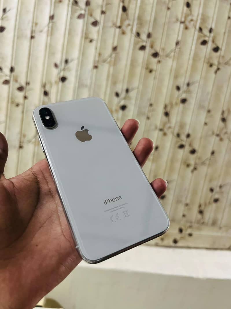 Apple iPhone X 3