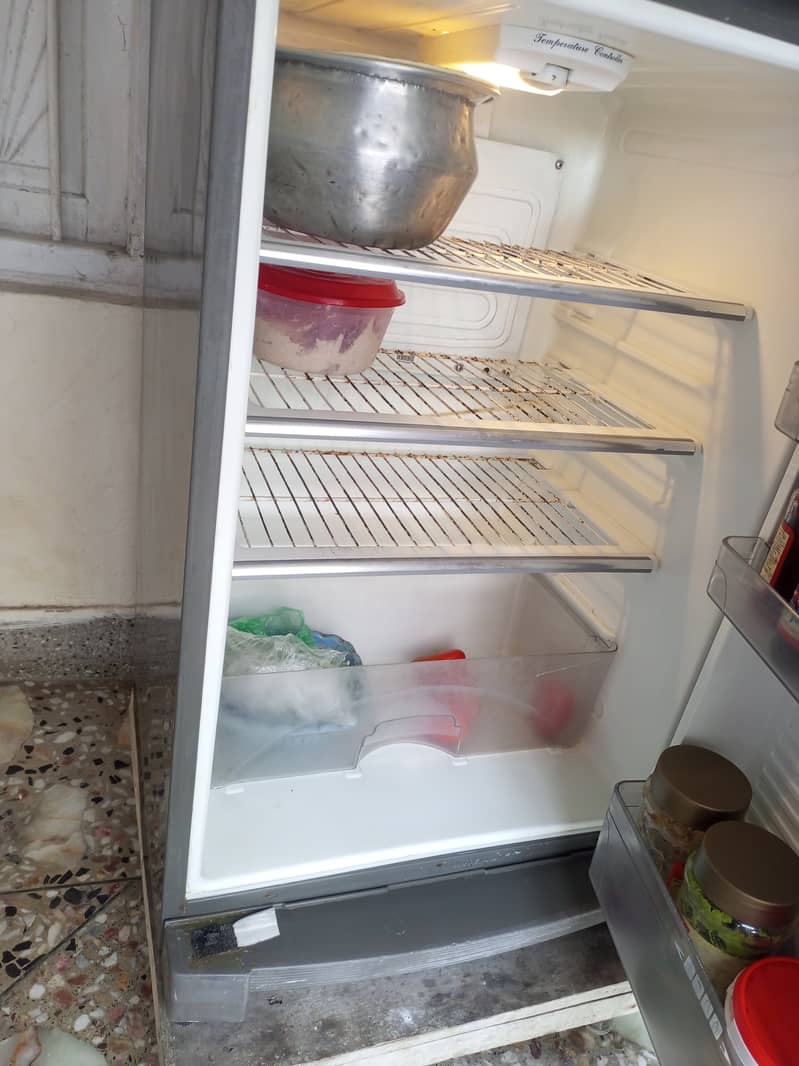 Refrigerator 1