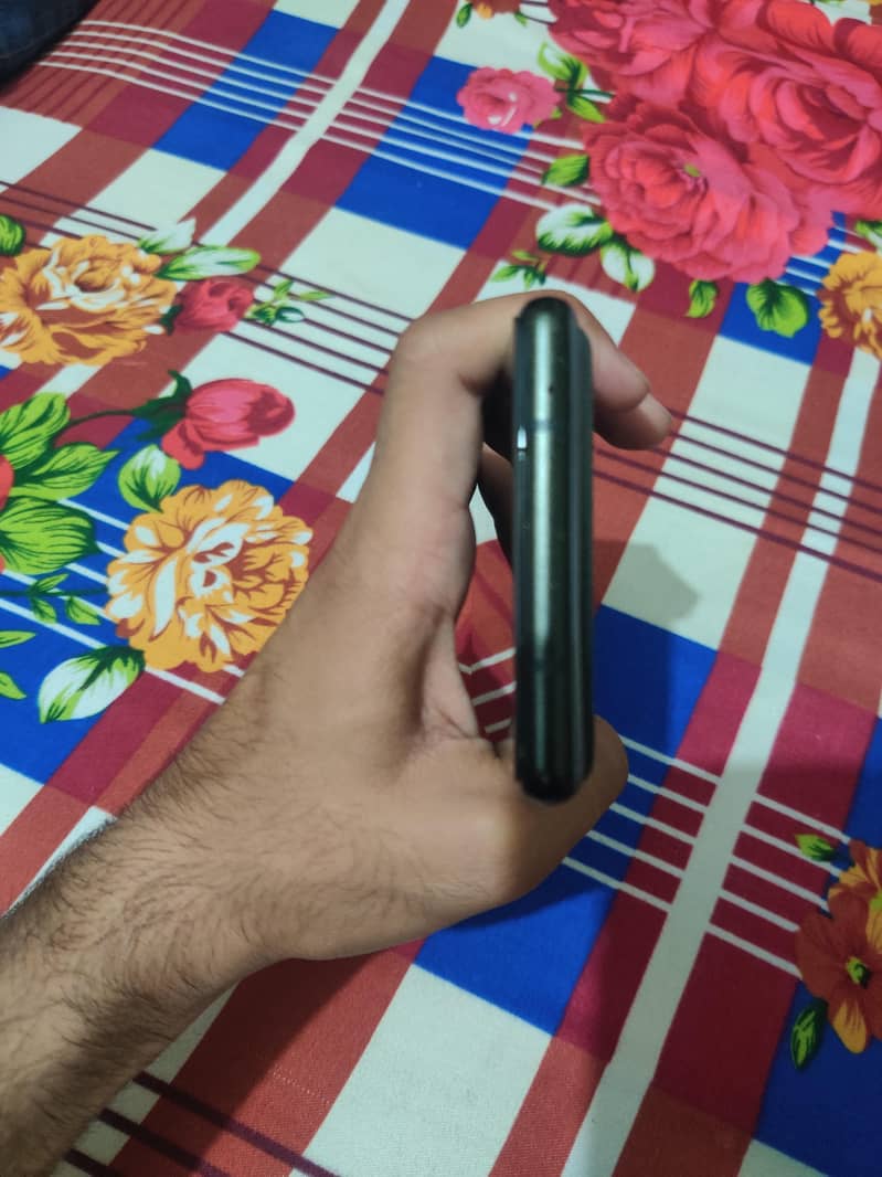 Google Pixel 6 4