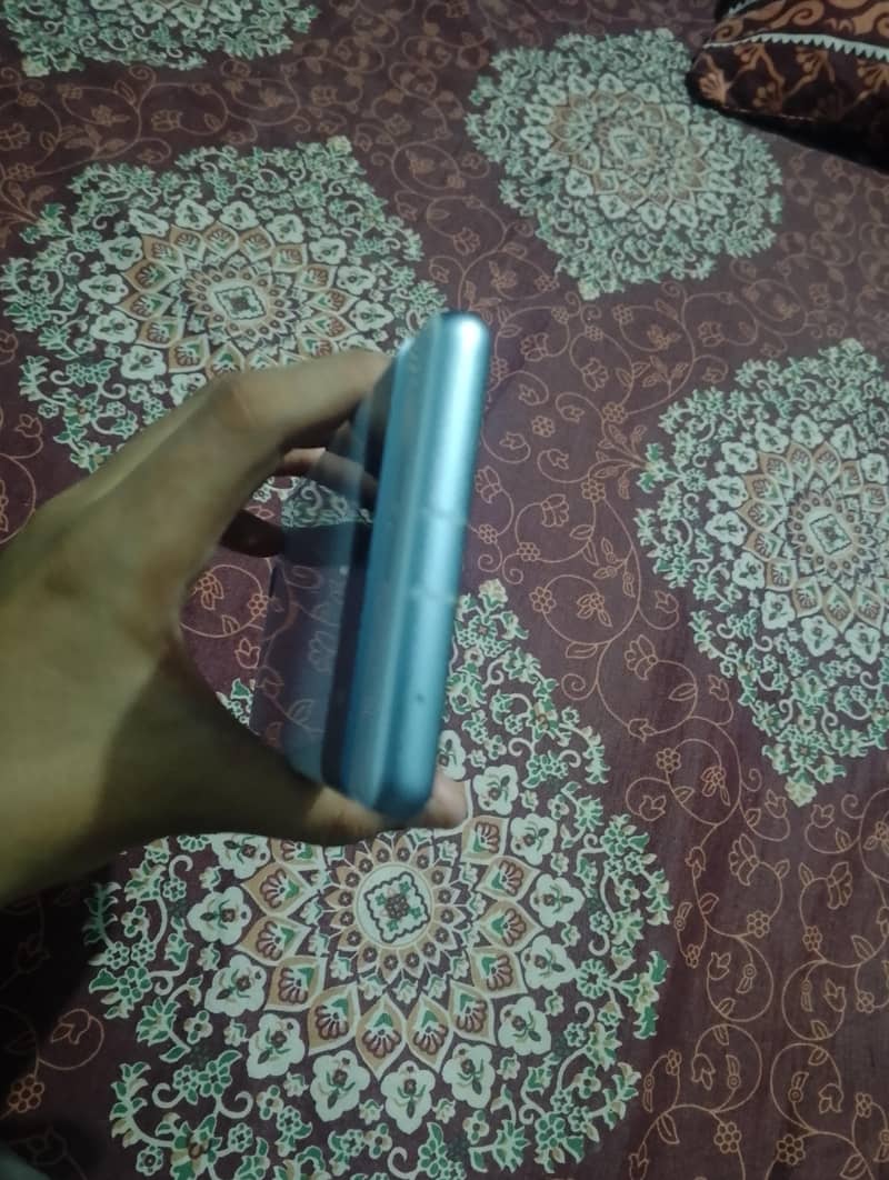 Google Pixel 7a 5
