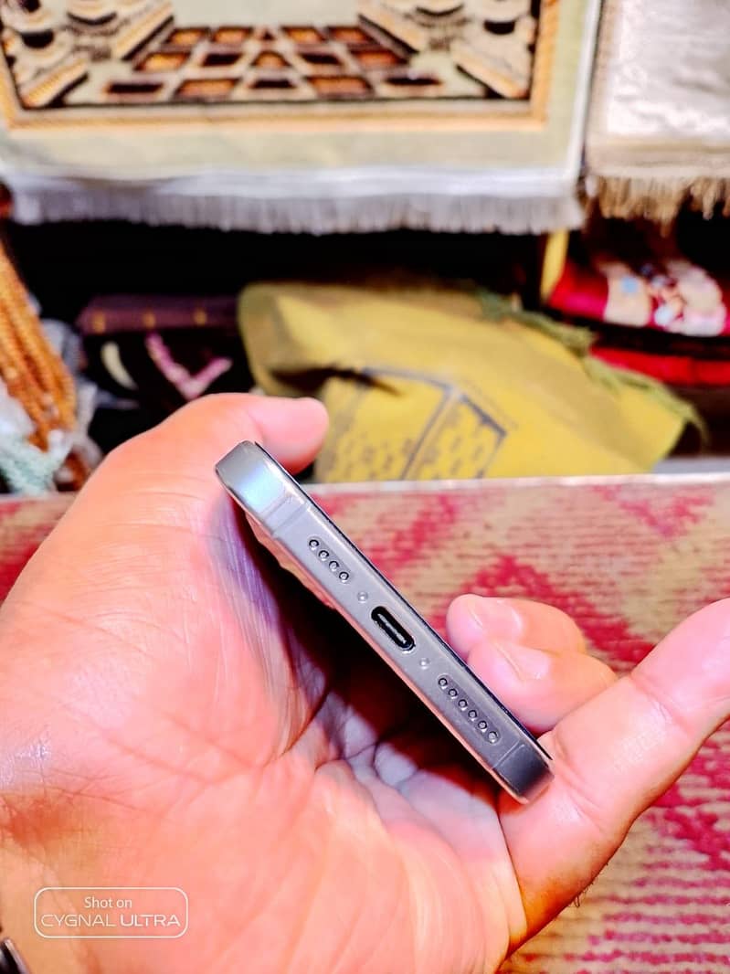 Iphone 15 pro max 0