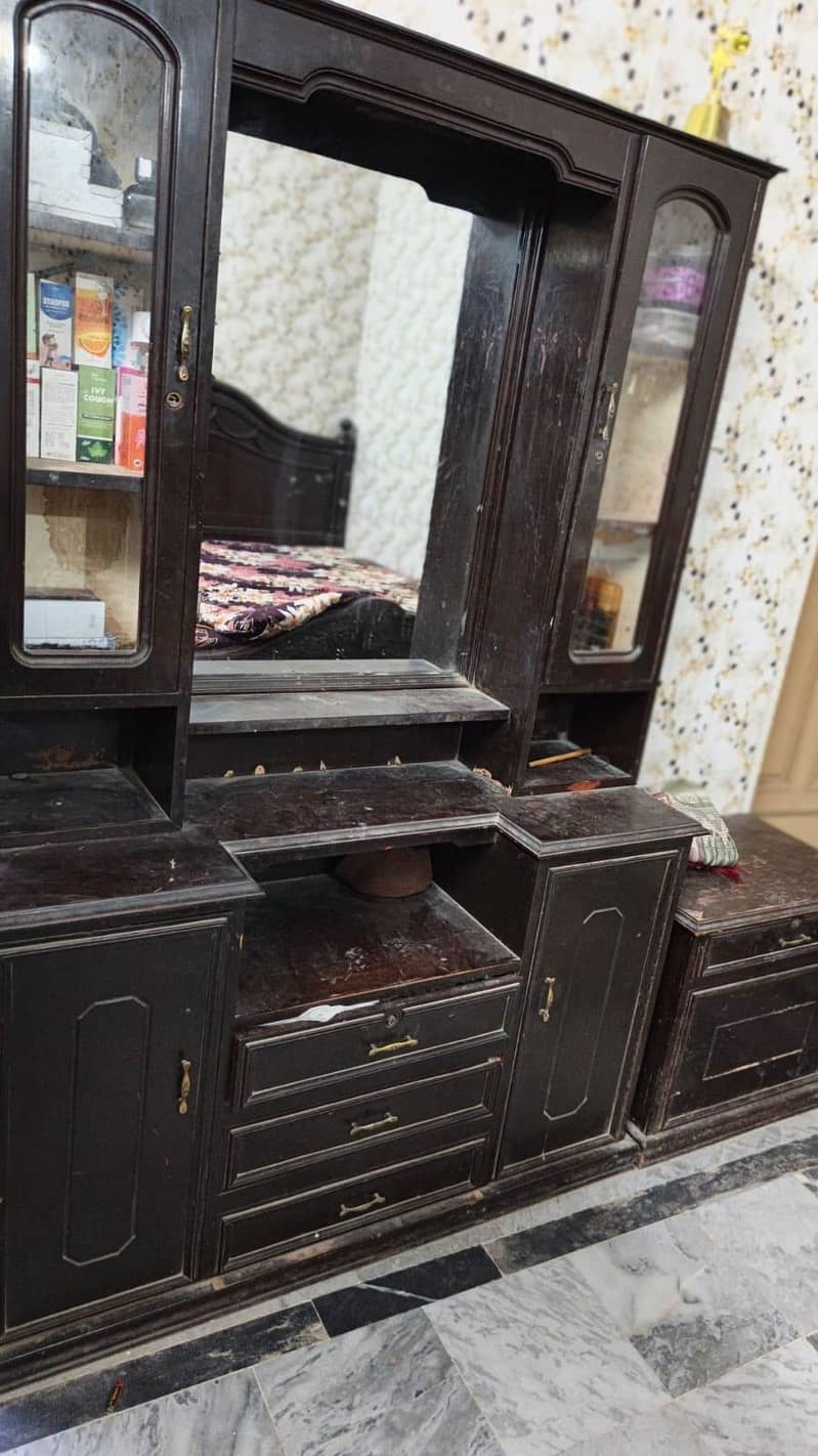dressing table & show case 3