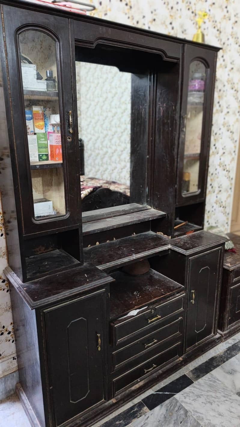 dressing table & show case 4