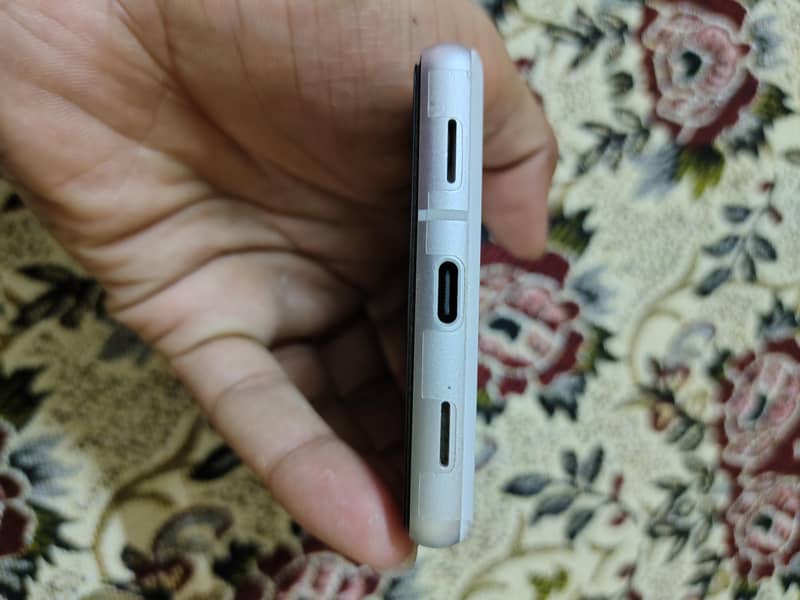 Google Pixel 7a 4