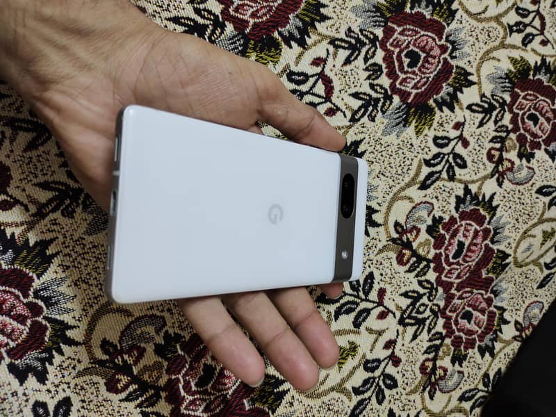 Google Pixel 7a 5