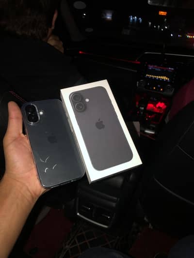 Apple iPhone 16