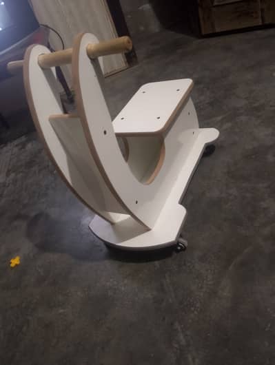 Toy scooty