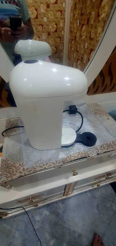 nespresso coffee maker all is working