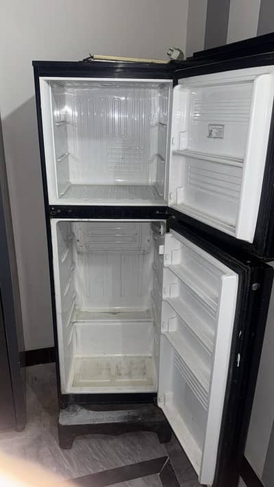 PEL Fridge small size Fridge for sale contact 03207621004