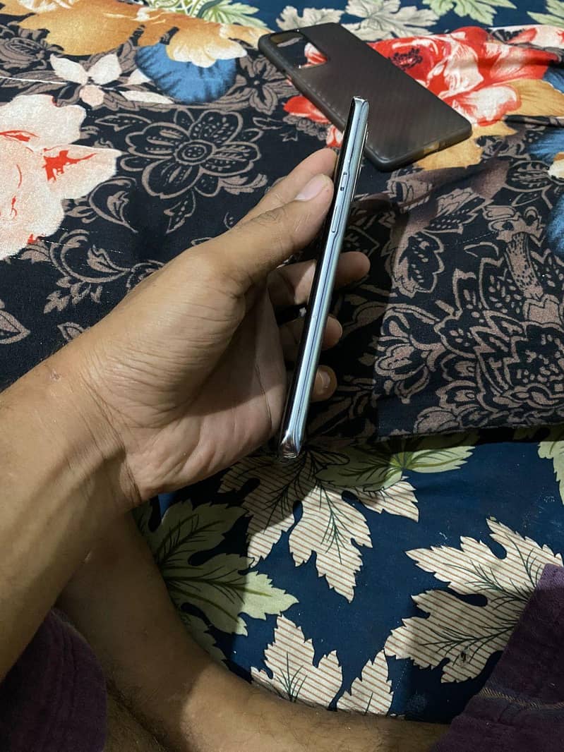 One Plus 9 Pro 6