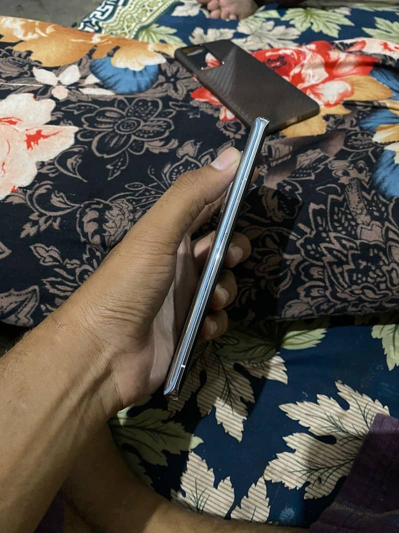One Plus 9 Pro 7