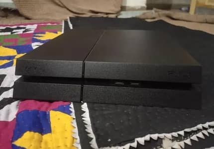 ps 4 500Gb non jailbreak with 3cd rdr 2 assassin's 2 watch dog box