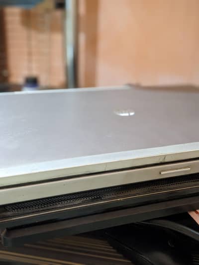 LAPTOP MODEL NUMBER HP8570