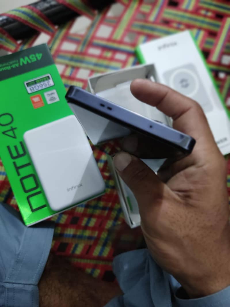 Infinix Note 40 8