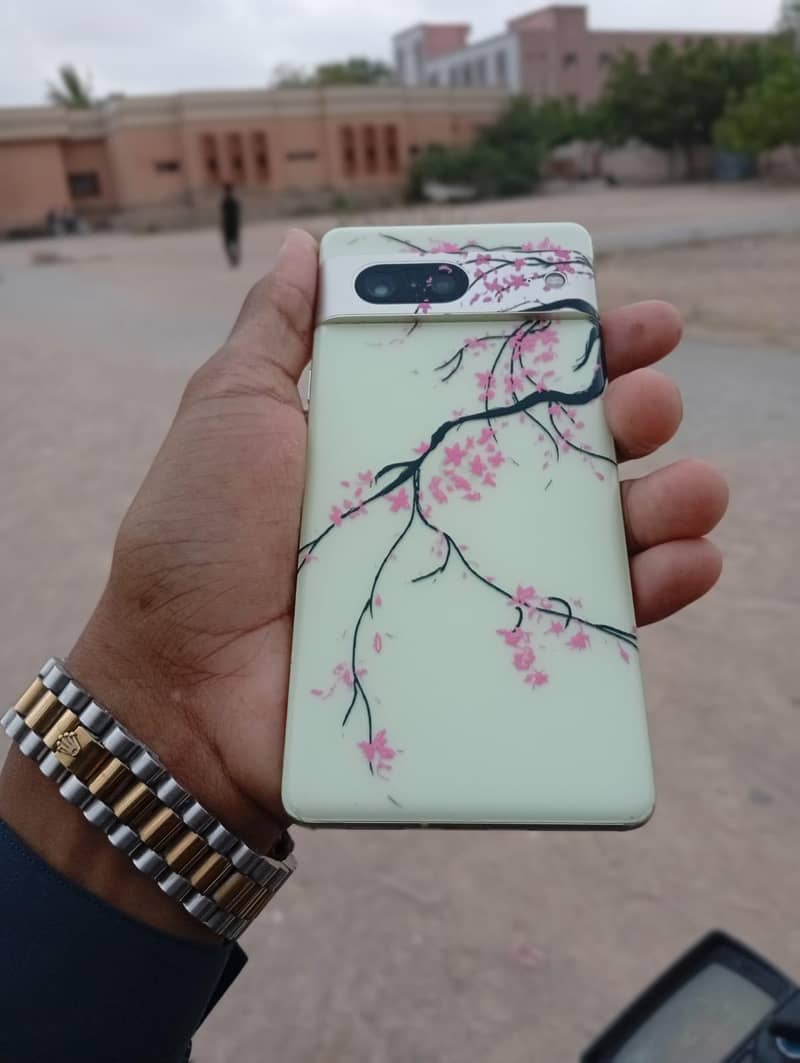 Google Pixel 7 4