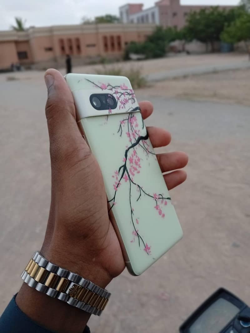 Google Pixel 7 5