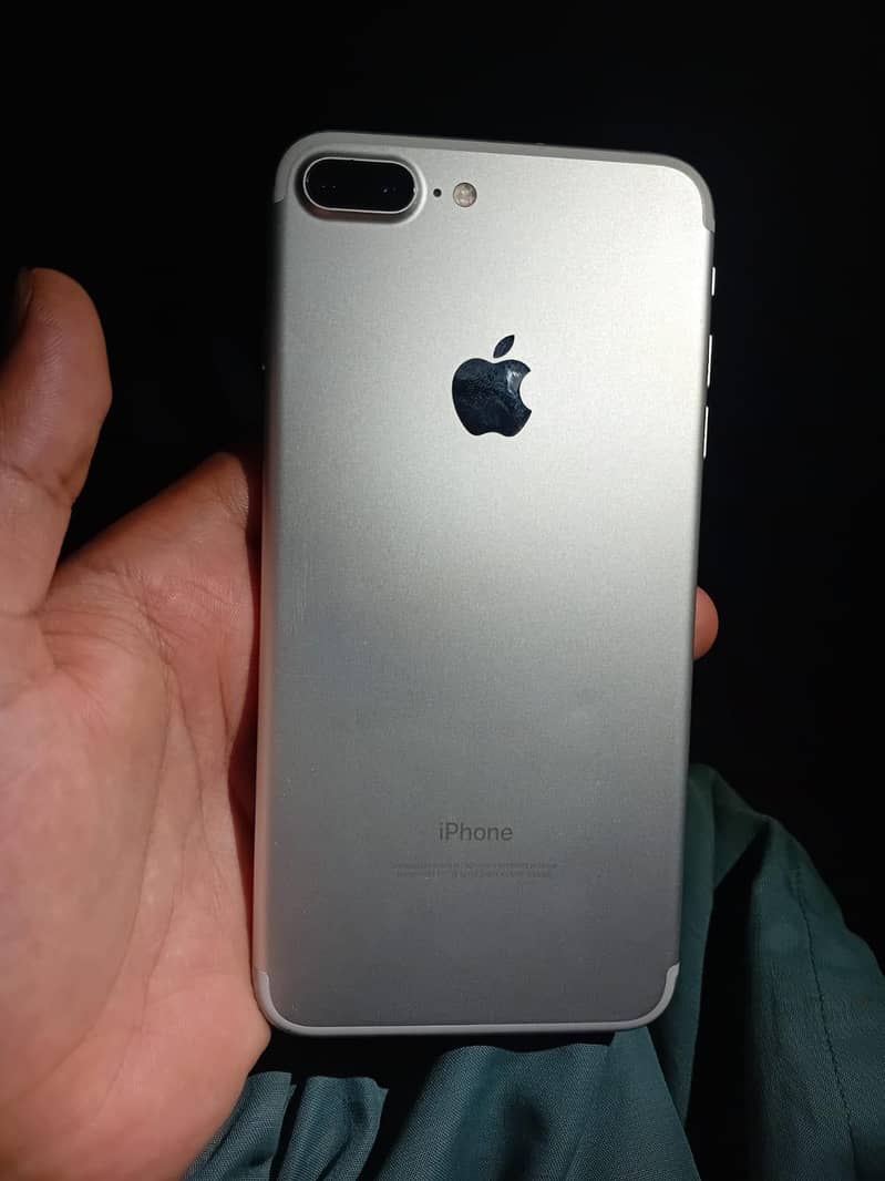 Apple iPhone 7 Plus 0