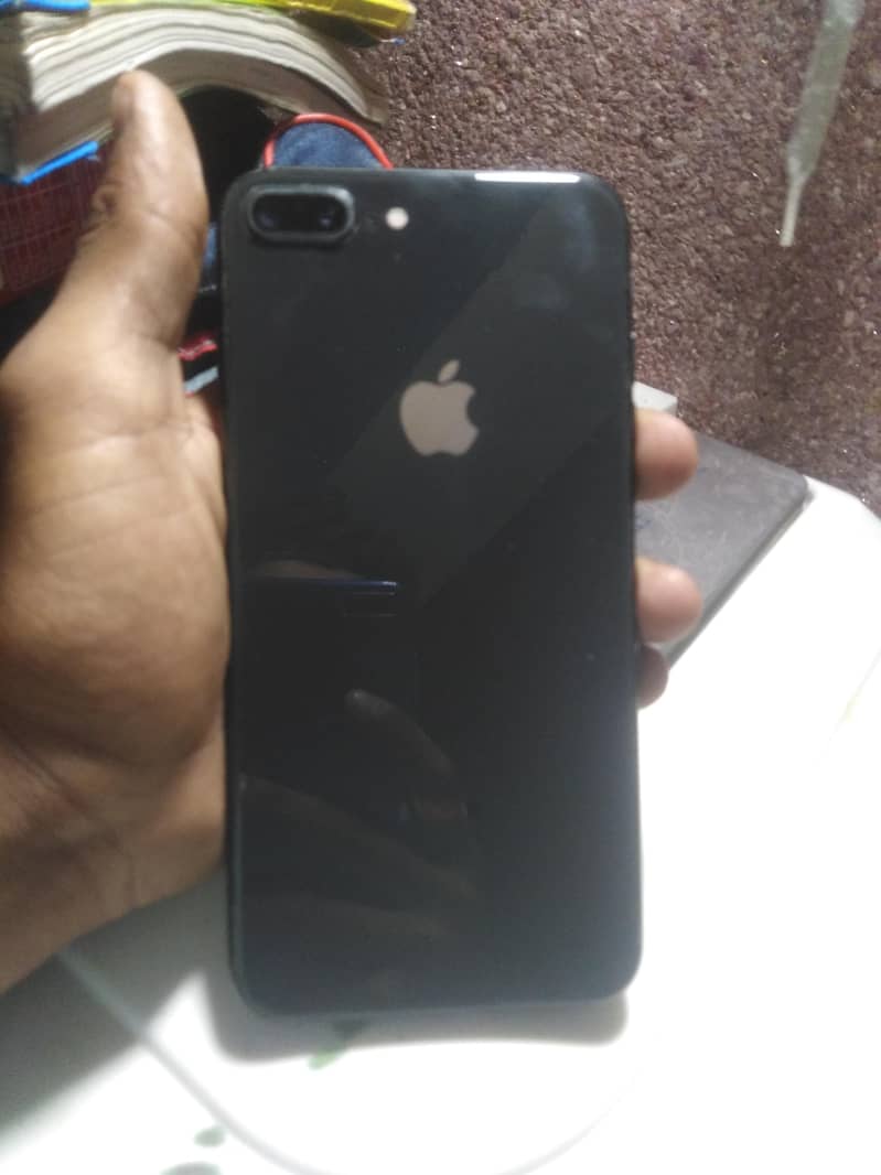 Apple iPhone 8 Plus 0