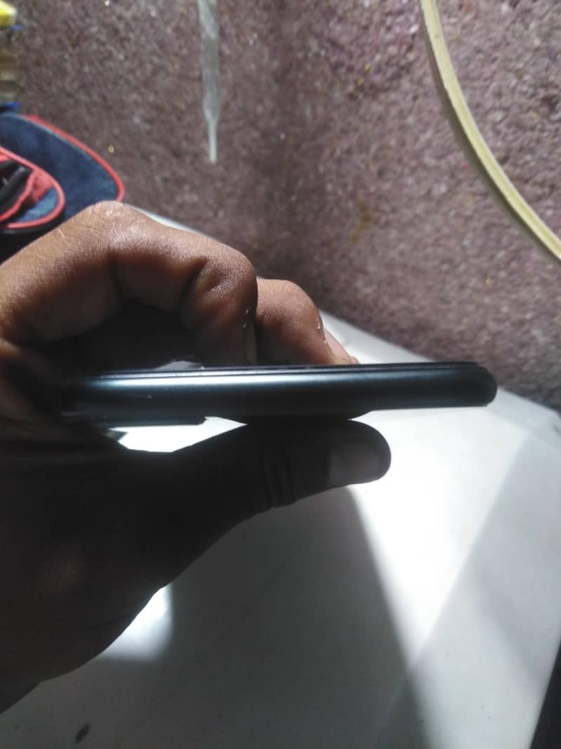 Apple iPhone 8 Plus 4