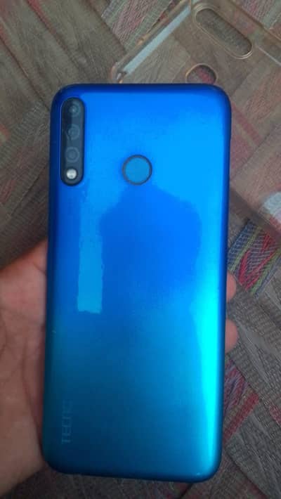 Tecno Spark 4