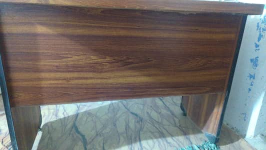 Mint condition table