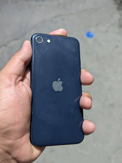 Apple iPhone SE (2022)
