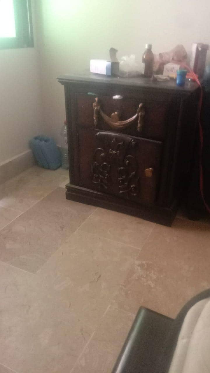 king bed good condition 1