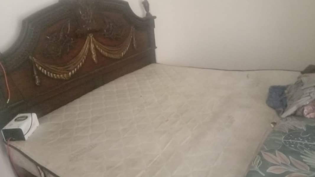 king bed good condition 2