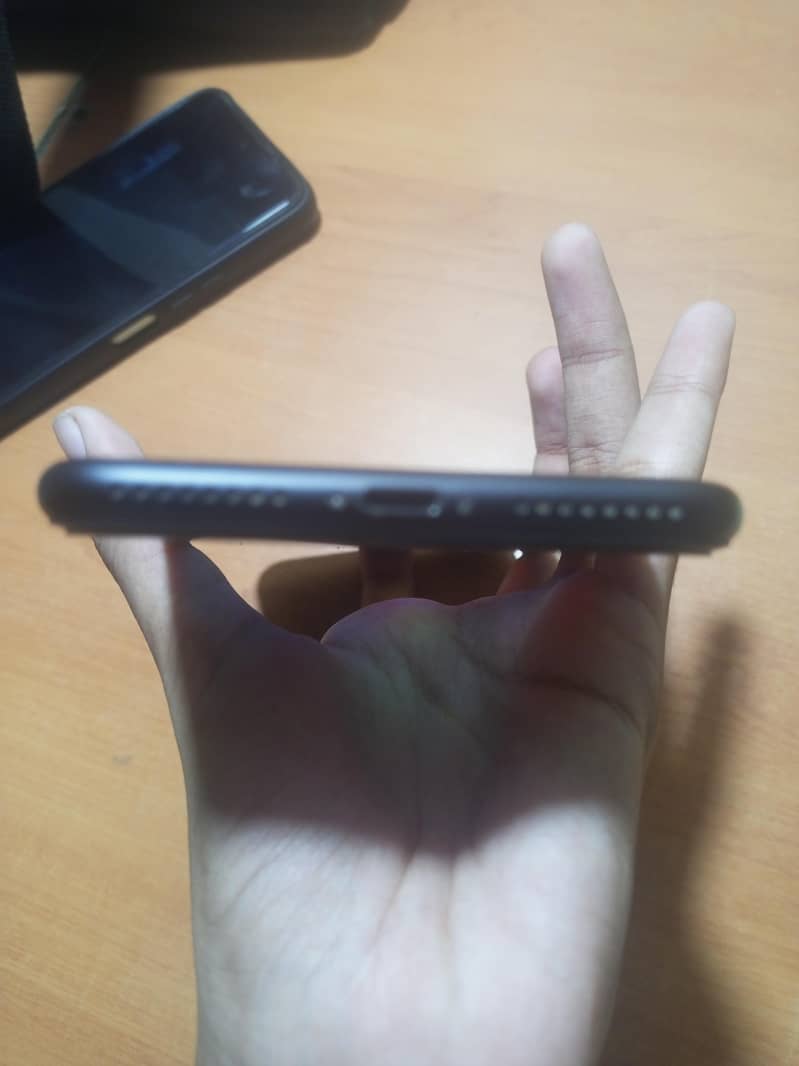 Apple iPhone 7 Plus 3