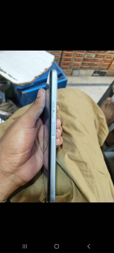 Vivo V21   pannle changed charger and phone