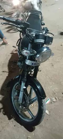 Suzuki GS 150 2016 with alloy rim and dics