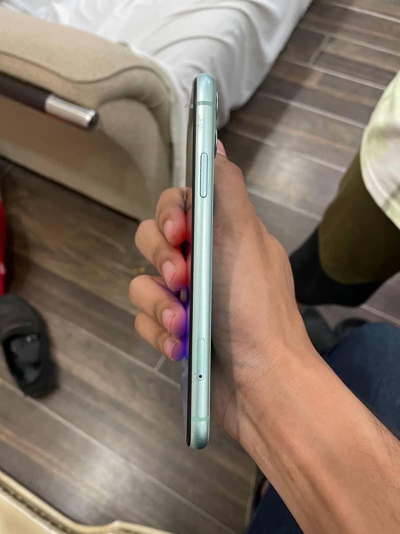 Apple iPhone 11 2
