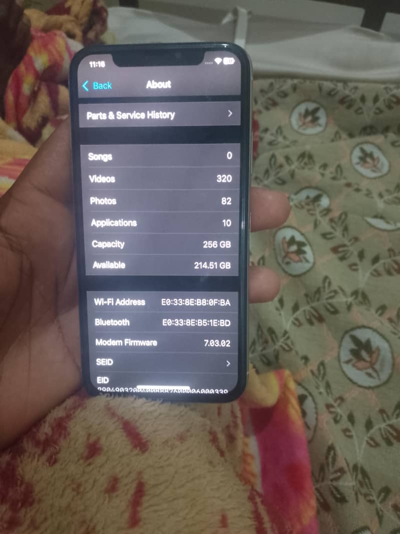 Apple iPhone XS 4