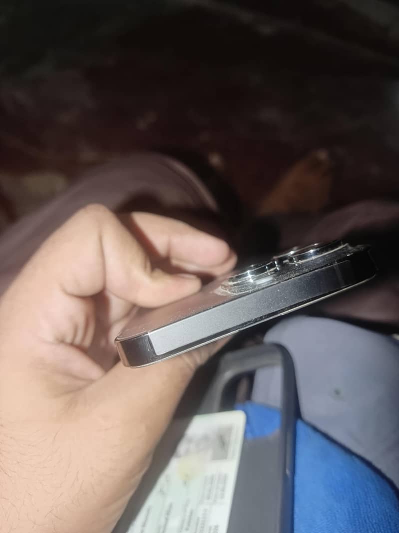 Apple iPhone 14 Pro Max 0