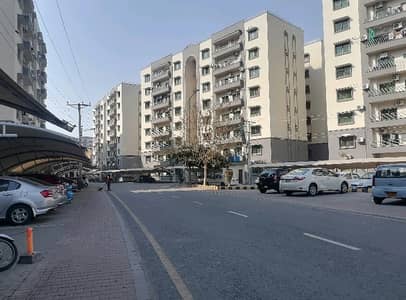 10 Marla Flat In Askari 11 For sale