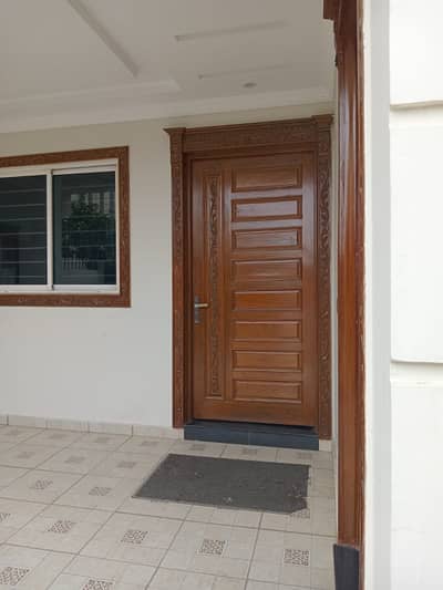 14marla 3beds DD TV lounge kitchen attached baths Brand New house ground portion for rent in G 13 3 islamabad