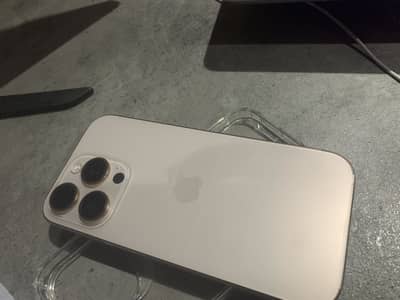 Apple iPhone 16 Pro Jv