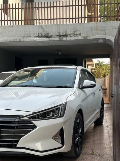 Hyundai Elantra 2023