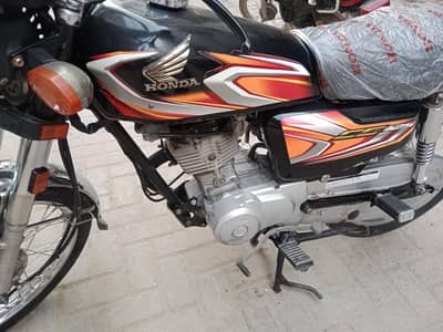 Honda 125 Hyderabad number 22 model