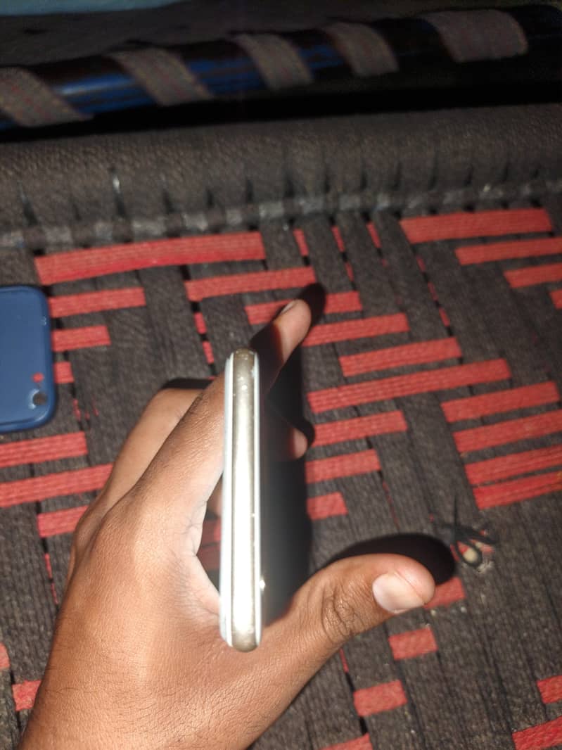 Apple iPhone 6S 2