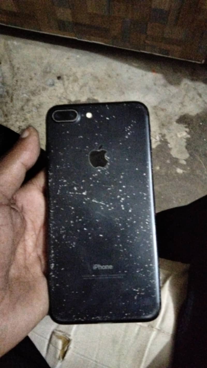 Apple iPhone 7 0