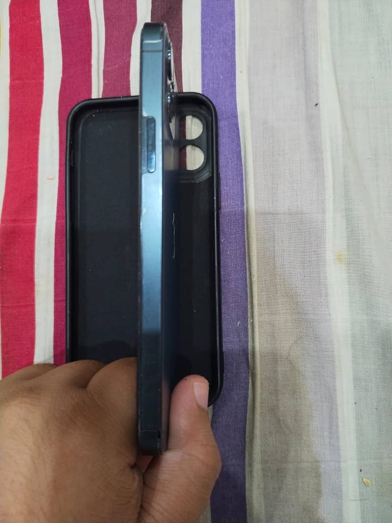Apple iPhone 12 Pro 4