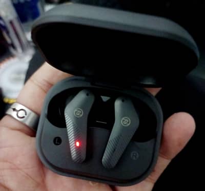 Gravity Earbuds  (Zerolifestyle) brand new Unused