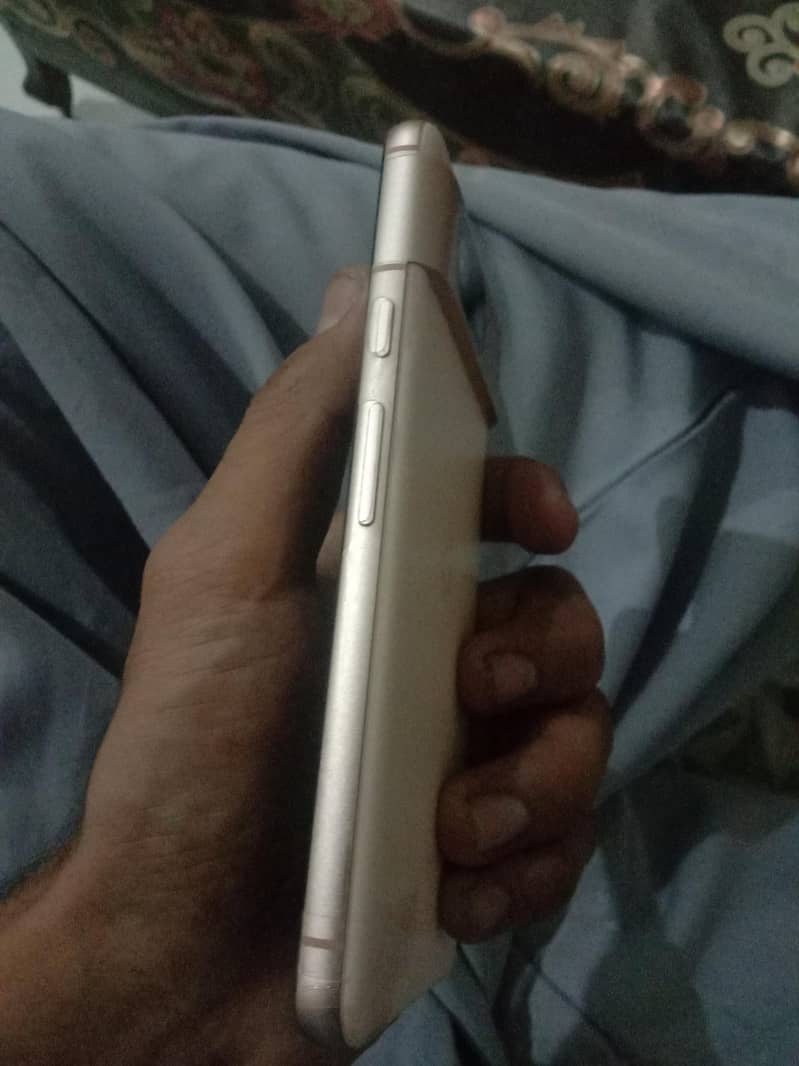 Google Pixel 8 1