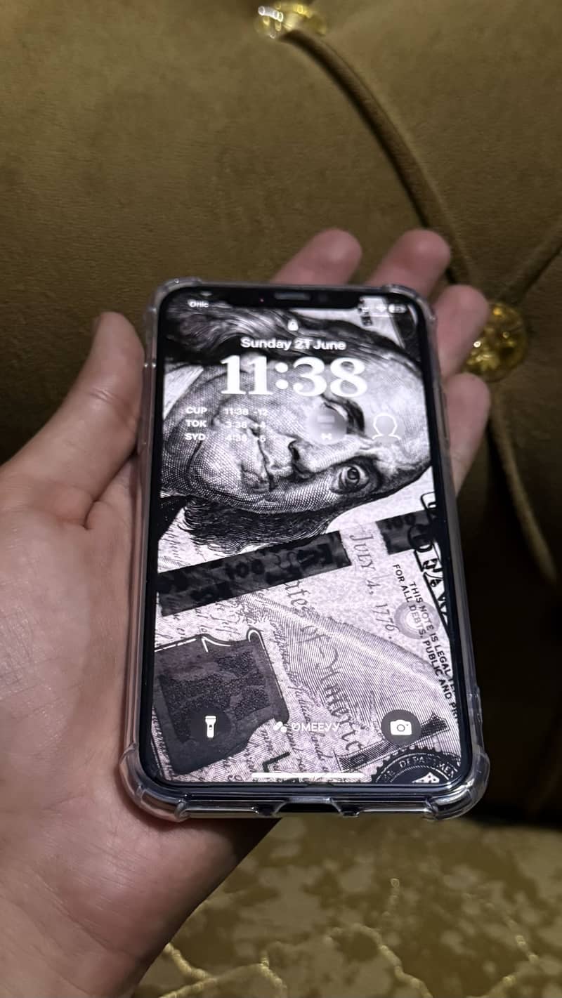 Apple iPhone XS 3
